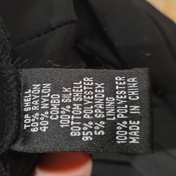 Adrianna Papell Elegant Black Lace/Silk Dress Sz12 - Picture 7 of 8